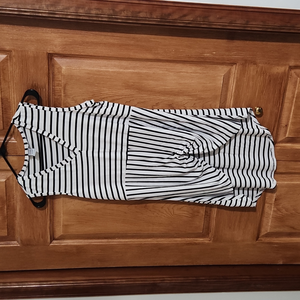 Black & White Striped Top L NWOT